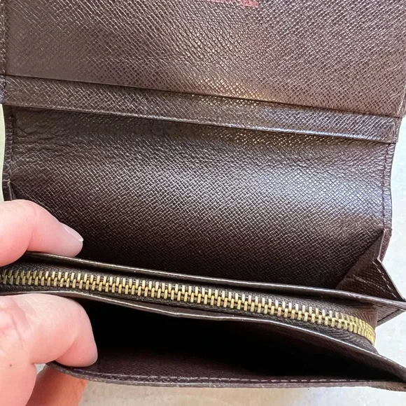 LV wallet - Picture 7 of 13